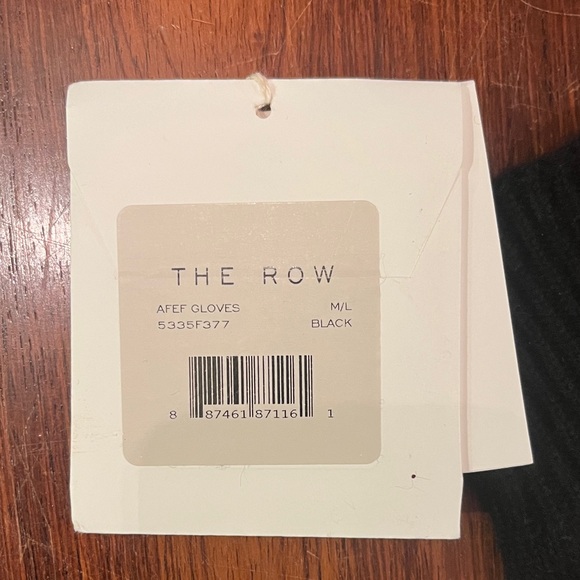 The Row Afef Black Cashmere Knit Gloves Elbow Length - Picture 2 of 4